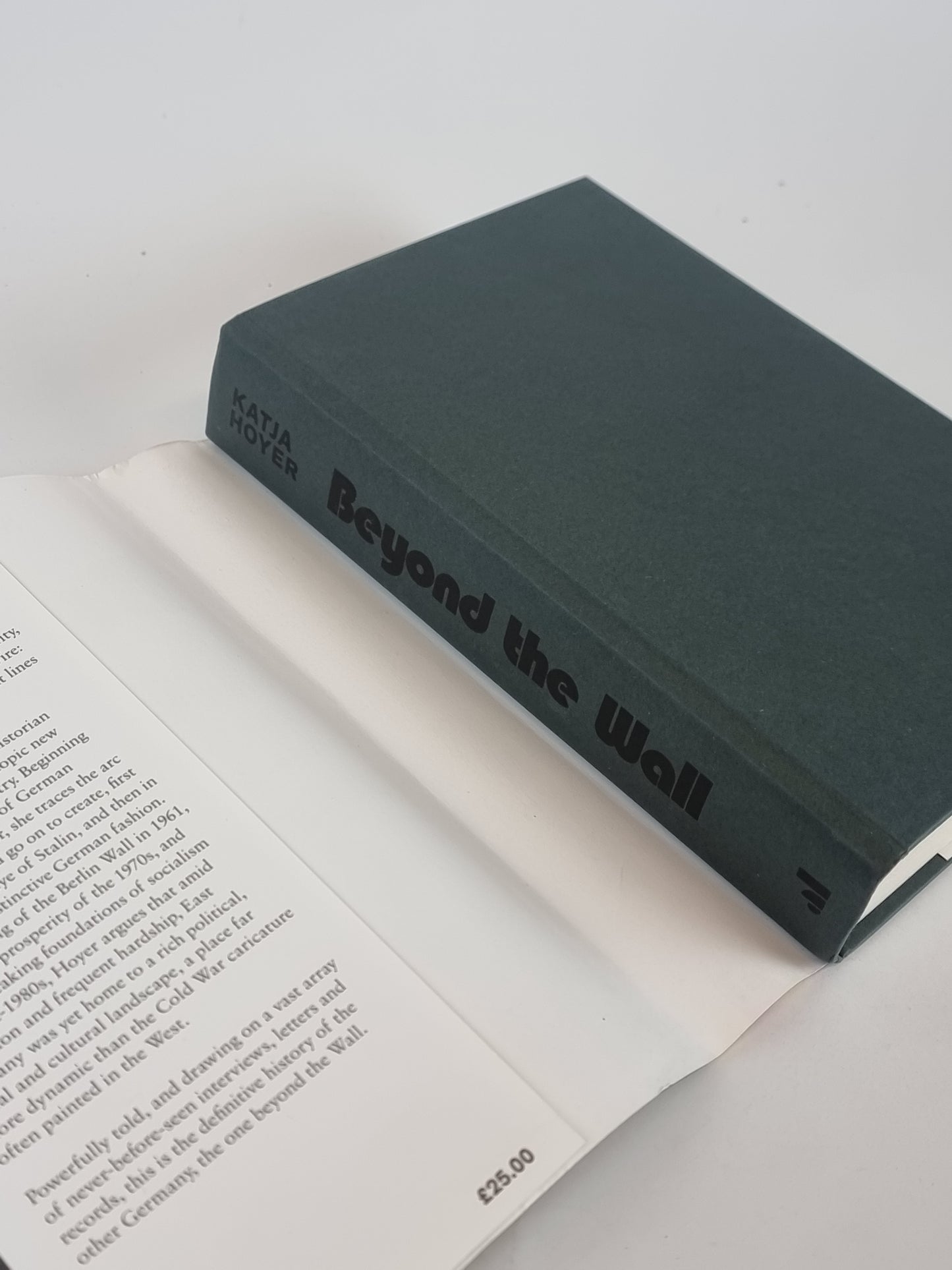 Beyond the Wall, East Germany, 1949 - 1990, Katja Hoyer — 1st Edition