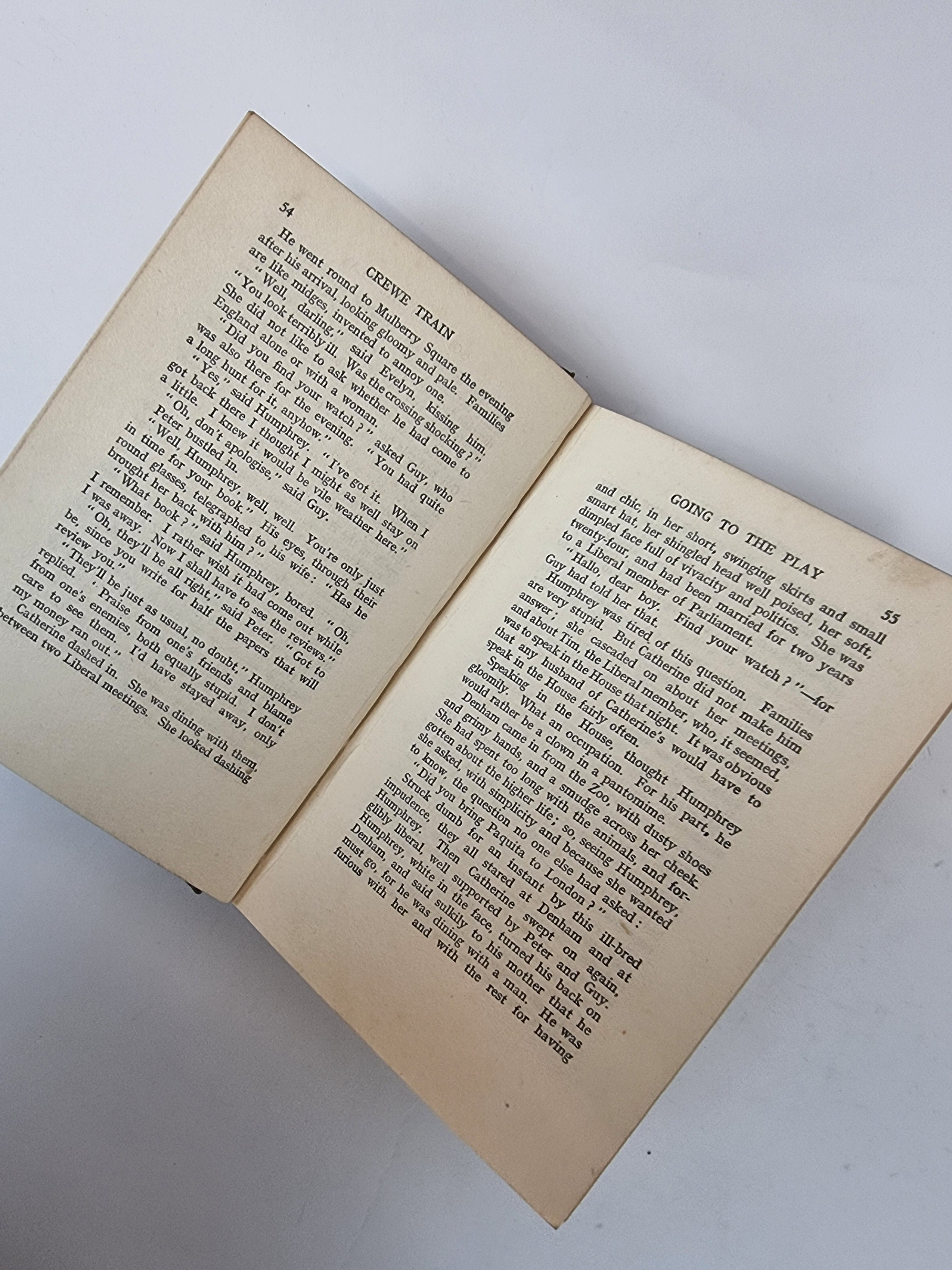 Crewe Train, Rose Macaulay — 1st Edition/Printing