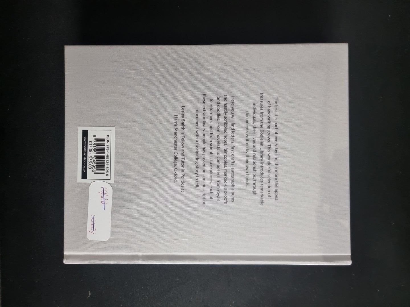 Handwritten  Lesley Smith 