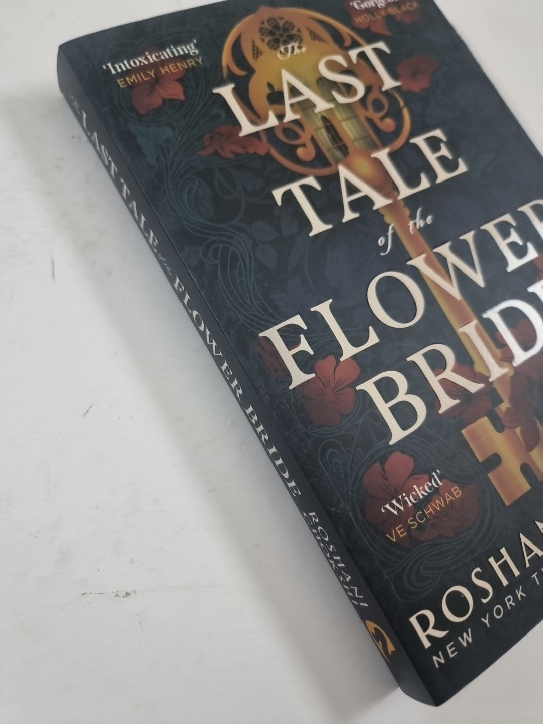 The Last Tale of the Flower Bride: the haunting
