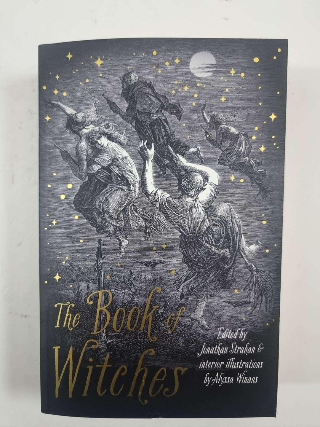 The Book of Witches by Jonathan Strahan Paperback 