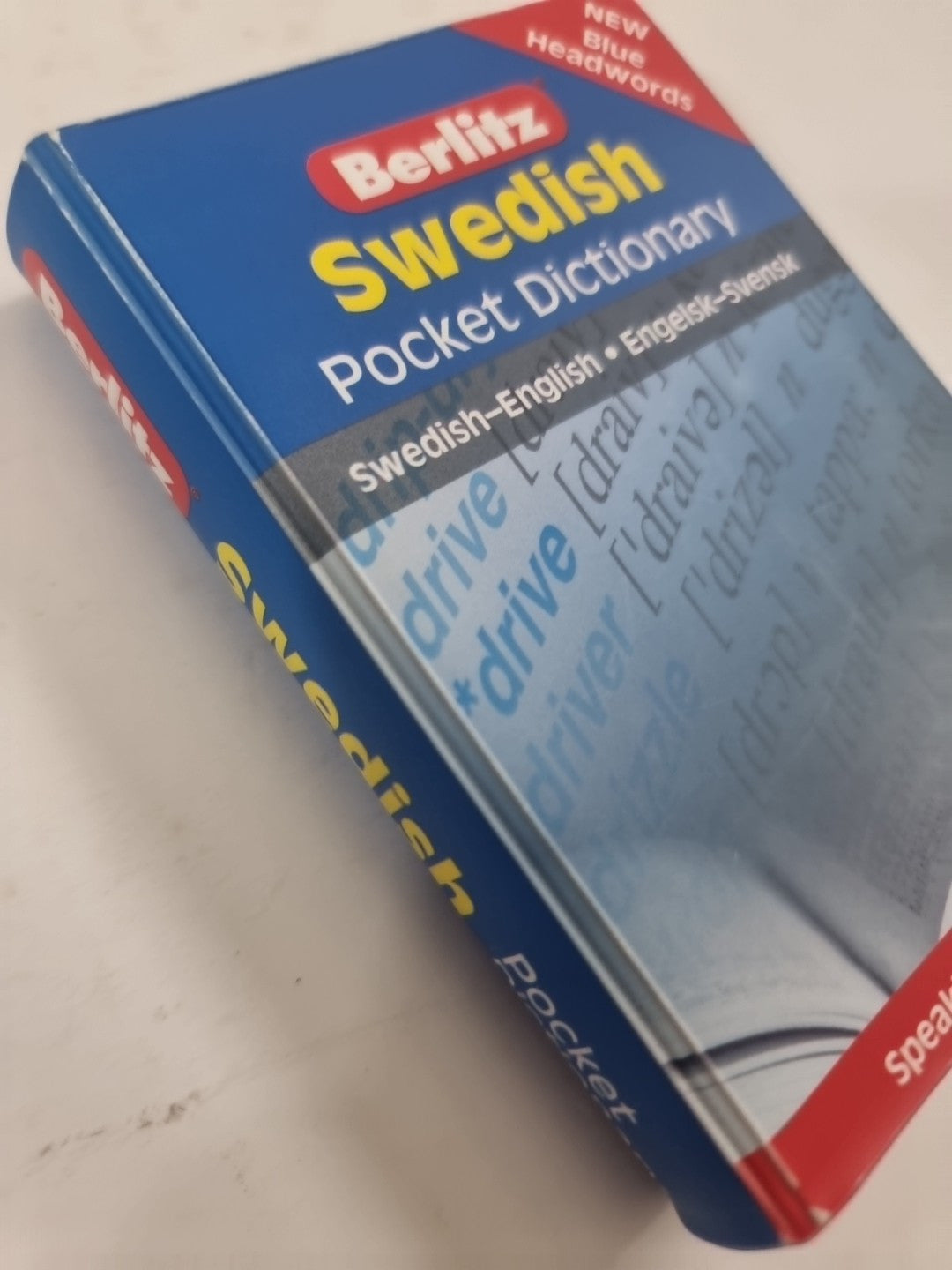 Berlitz: Swedish Pocket Dictionary: Swedish-E... by Berlitz Publishing Paperback