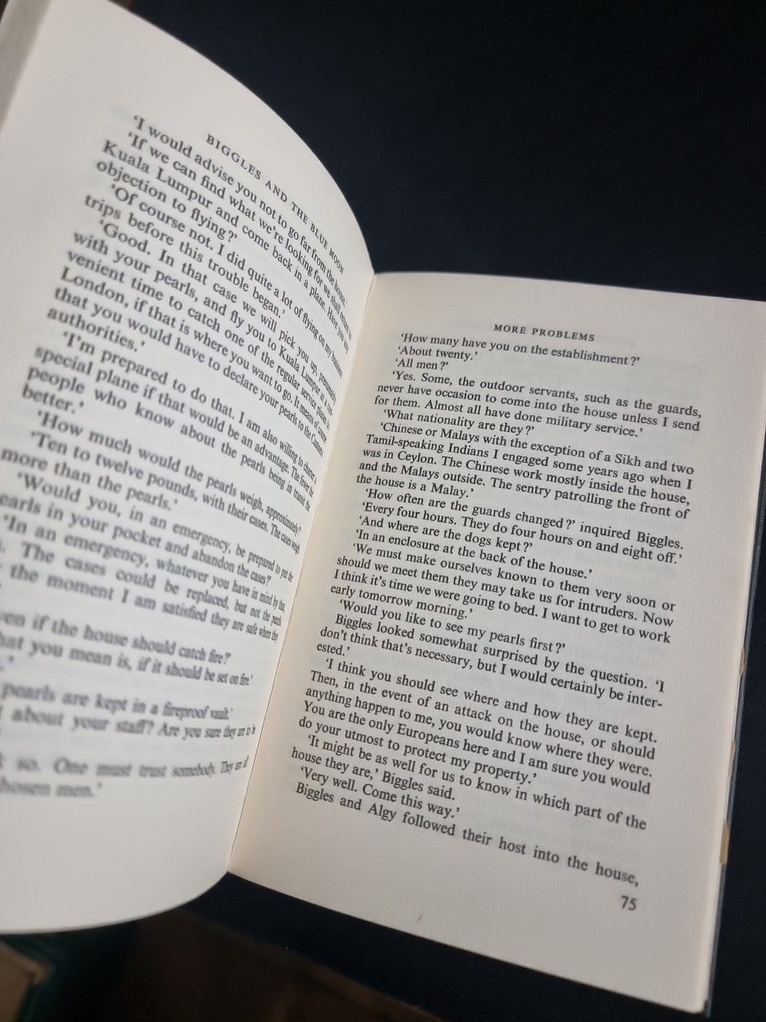 W.E. Johns - Biggles and the Blue Moon 1965 *Rare first uk edition*