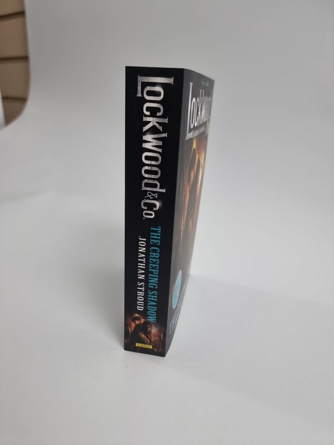 Lockwood & Co: The Creeping Shadow by Jonathan Stroud Free tracked delivery New