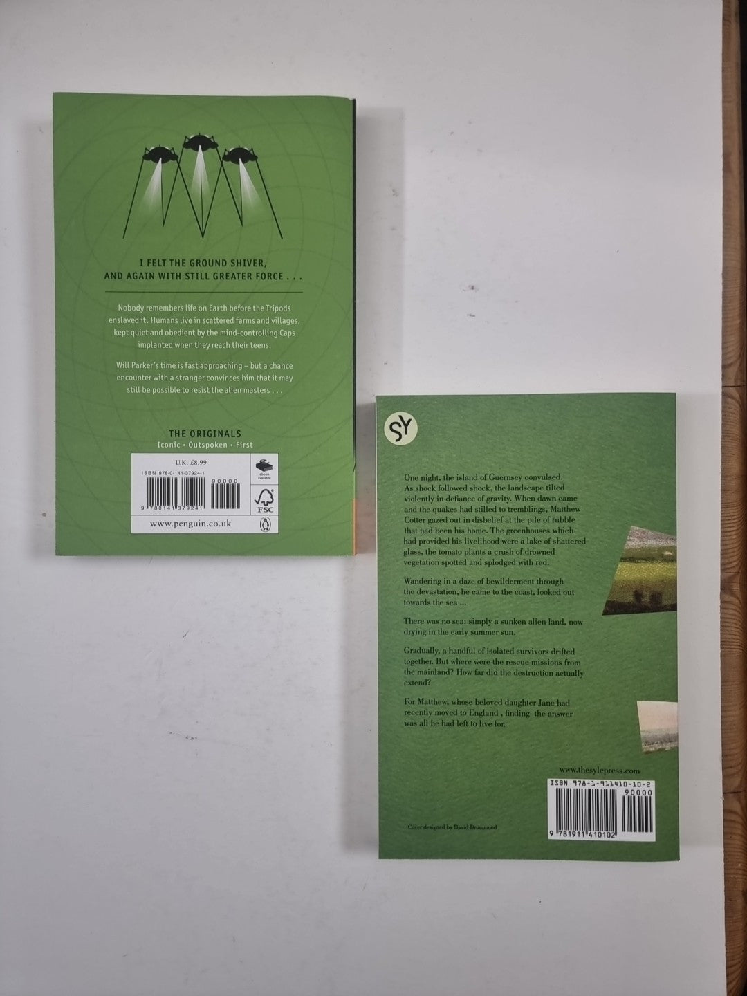 John Christopher Tripods: The White Mountains & A Wrinkle In The Skin Bundle