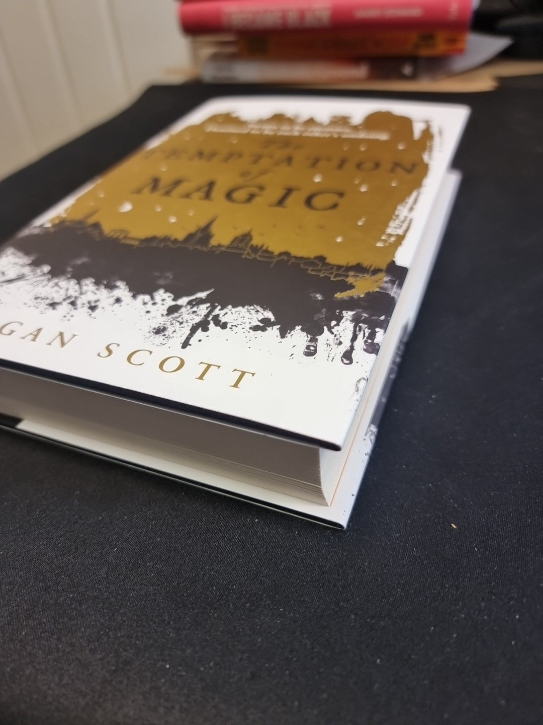 The Temptation of Magic - 9780008587130 Free Tracked Delivery 